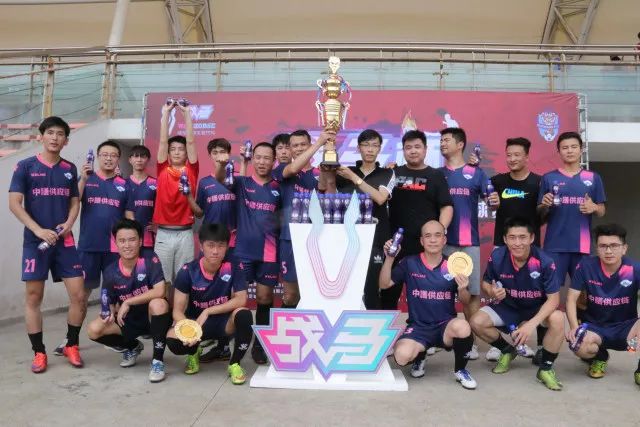 媒体人：足以载入史册的极致小外对飚 张镇麟对上海防守至关重要